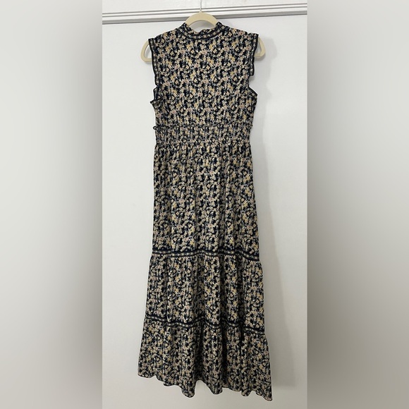 Max Studio- Tiered Crepe V-Neck Ruffle Dress- M - Picture 5 of 7